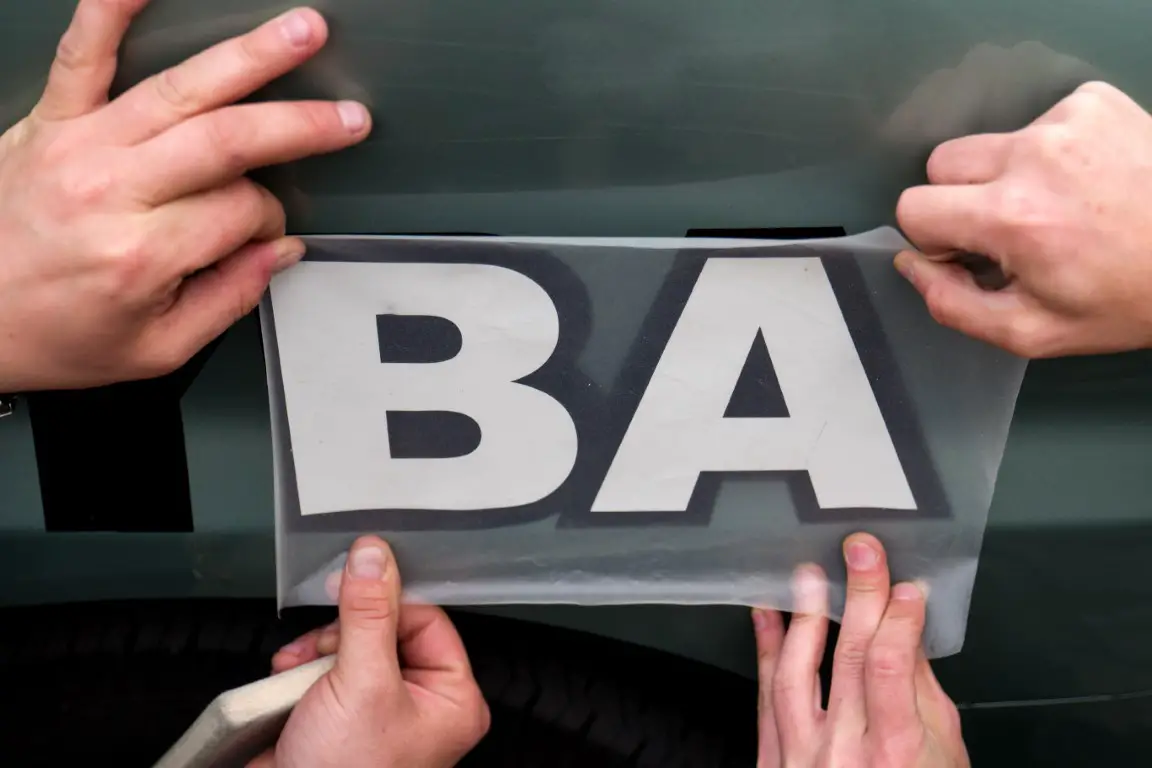 stickers sponsors pour les voitures